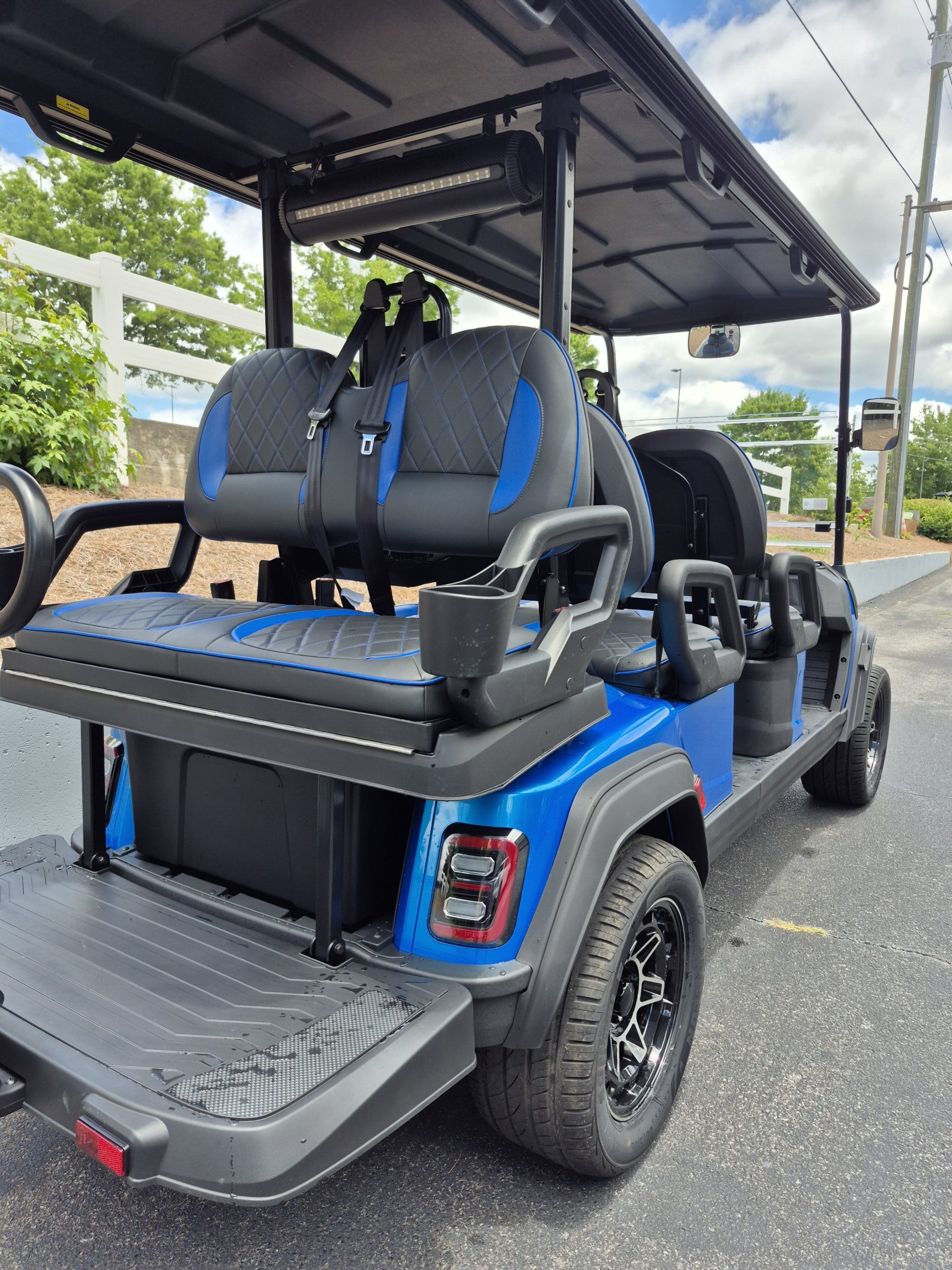 2026 ICON EV i60LX