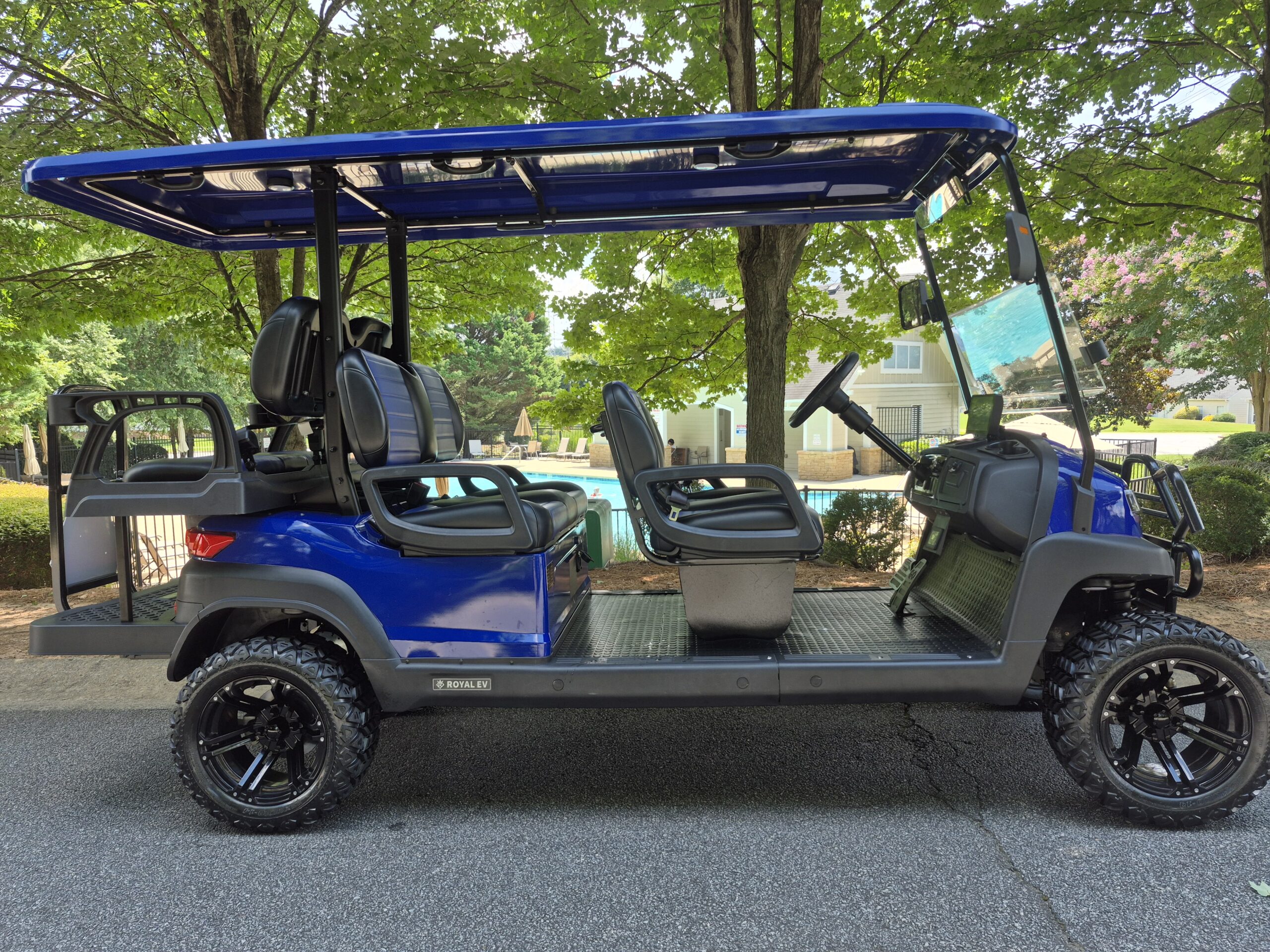 2022 Royal EV Crown 6L