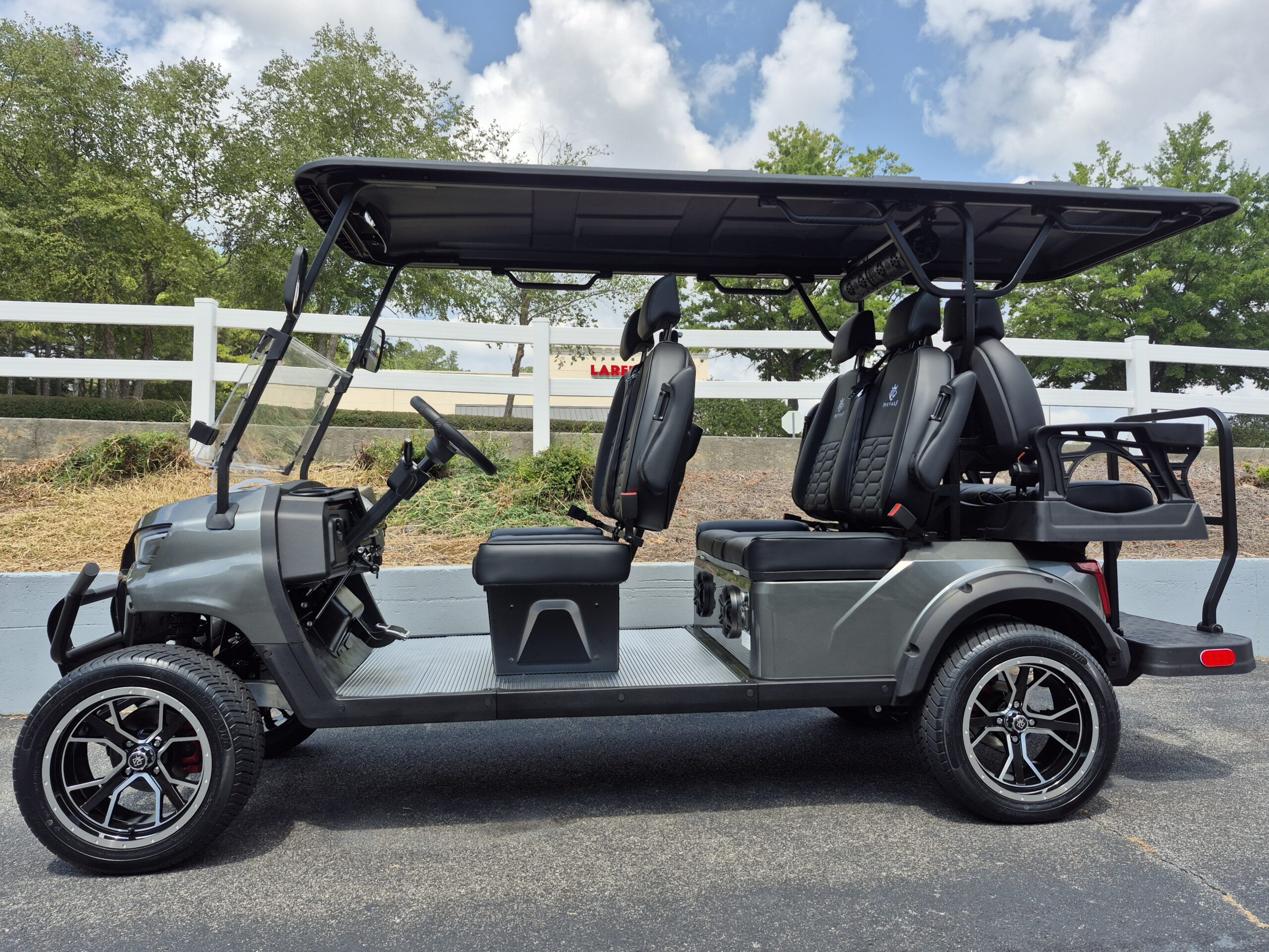 2026 Royal EV Majesty 6 Seater