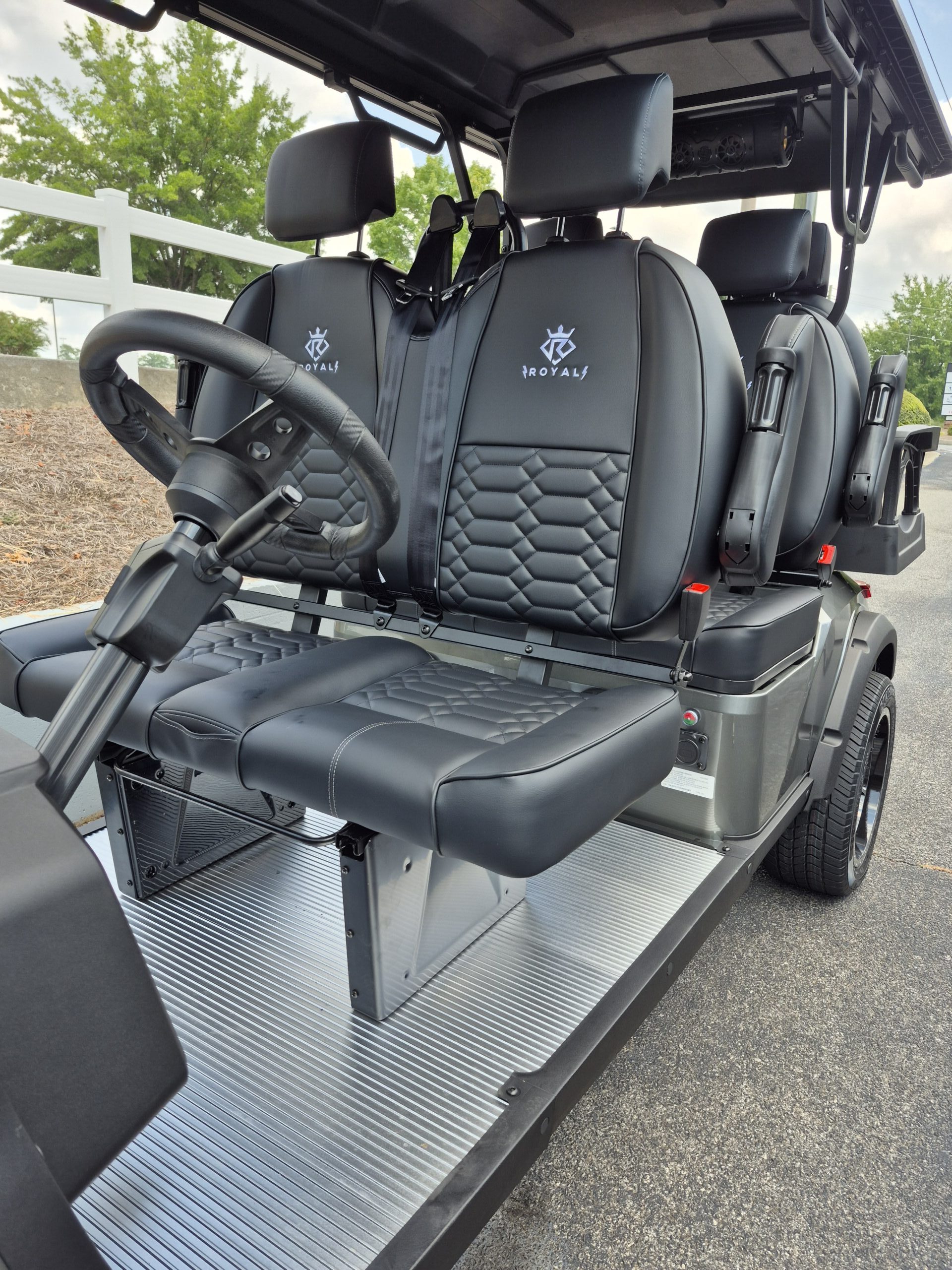 2026 Royal EV Majesty 6 Seater